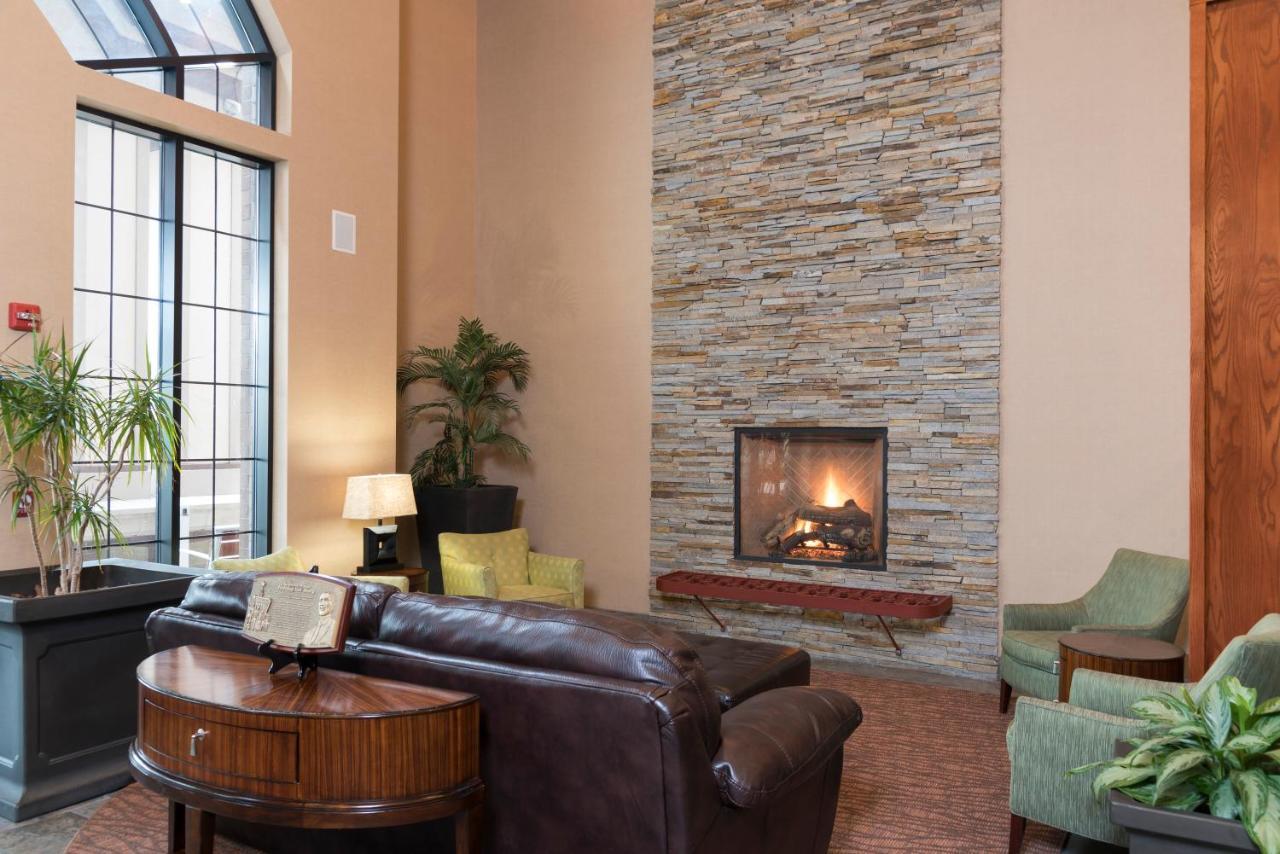 Holiday Inn Midland By Ihg Экстерьер фото